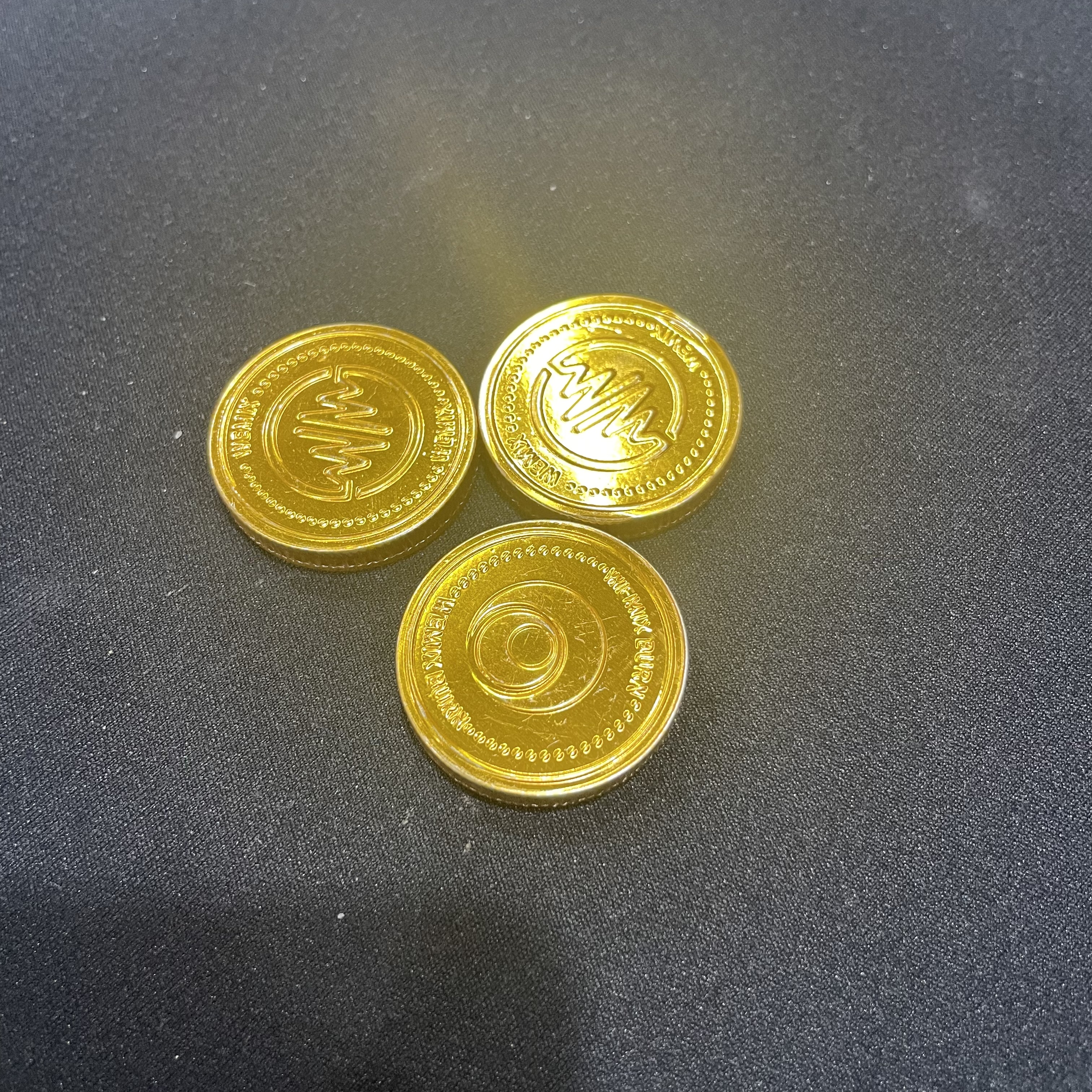 금전 3개랑 치킨 한조각이랑 바꾸실분,,,